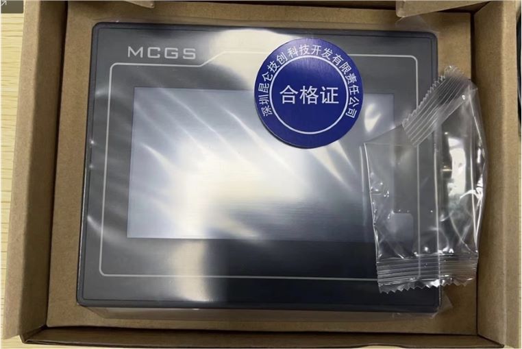 鞋頭定型機(jī)使用的觸摸屏型號(hào):TPC7021Ei ?